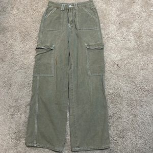 Green cargo jeans